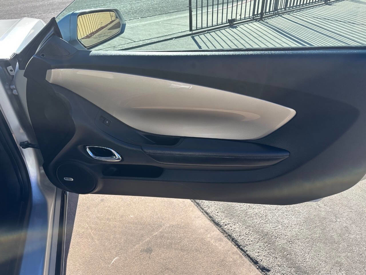 Used 2011 Chevrolet Camaro LT RWD image 10