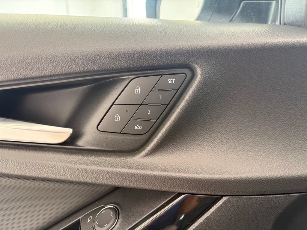 New 2027 Chevrolet Equinox RS w/ Safety and Technology Package FWD image 27