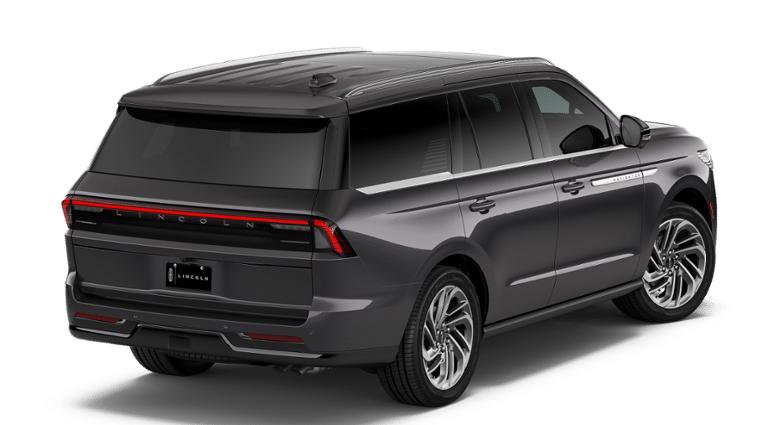 New 2026 Lincoln Navigator Reserve AWD/4WD image 3