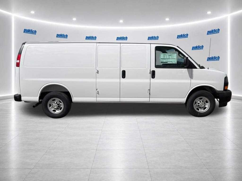New 2026 Chevrolet Express 3500 Extended w/ Driver Convenience Package RWD image 5