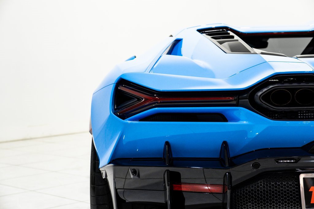 Used 2024 Lamborghini Revuelto image 42