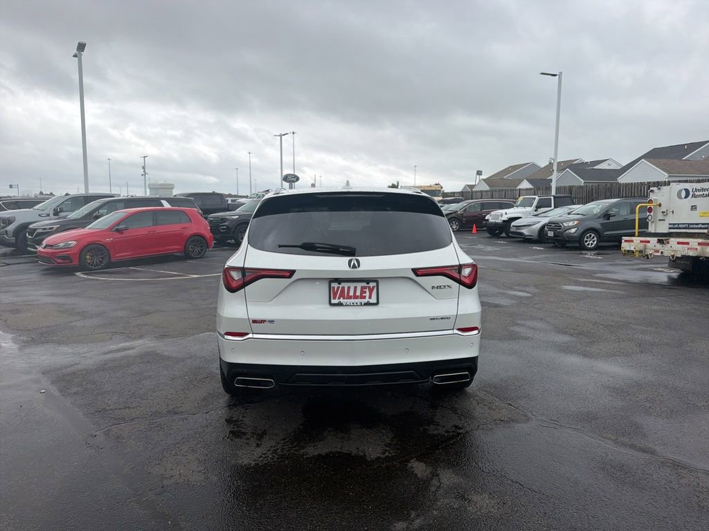 Used 2022 Acura MDX SH-AWD w/ Advance Package image 6