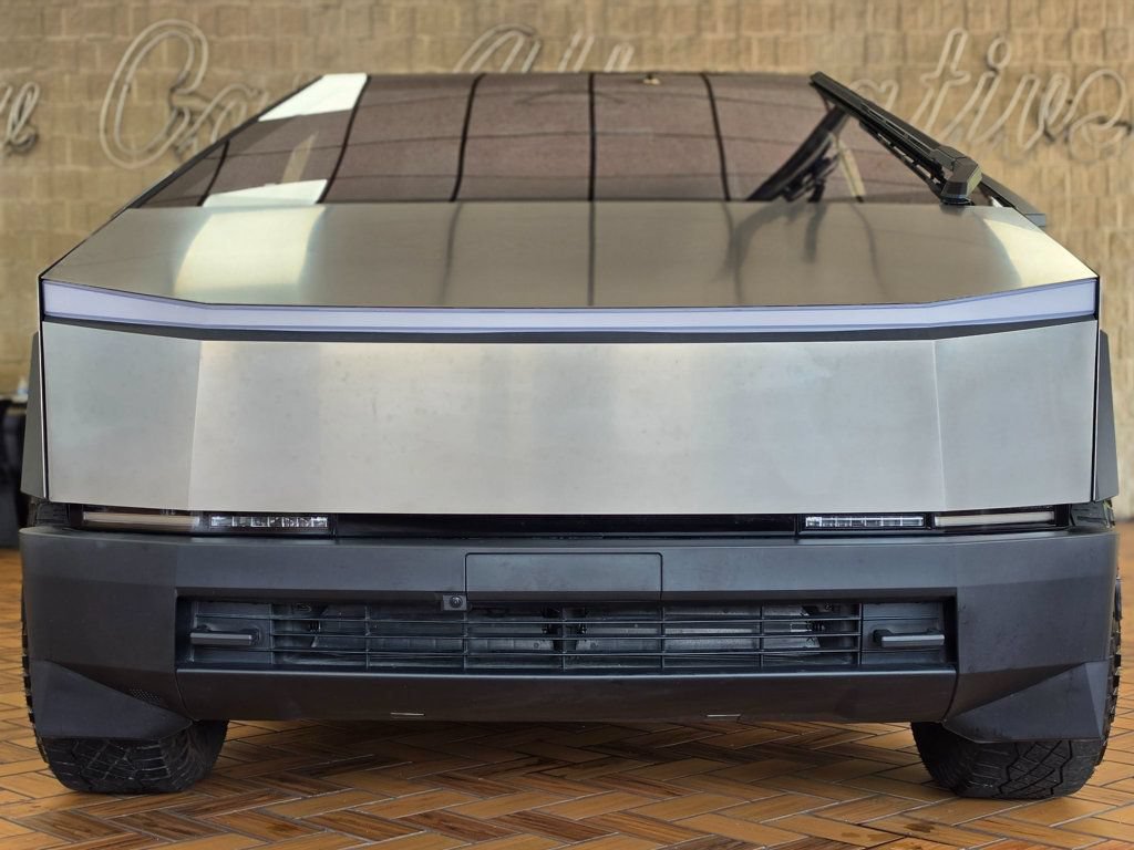 Used 2024 Tesla Cybertruck AWD Crew Cab image 3