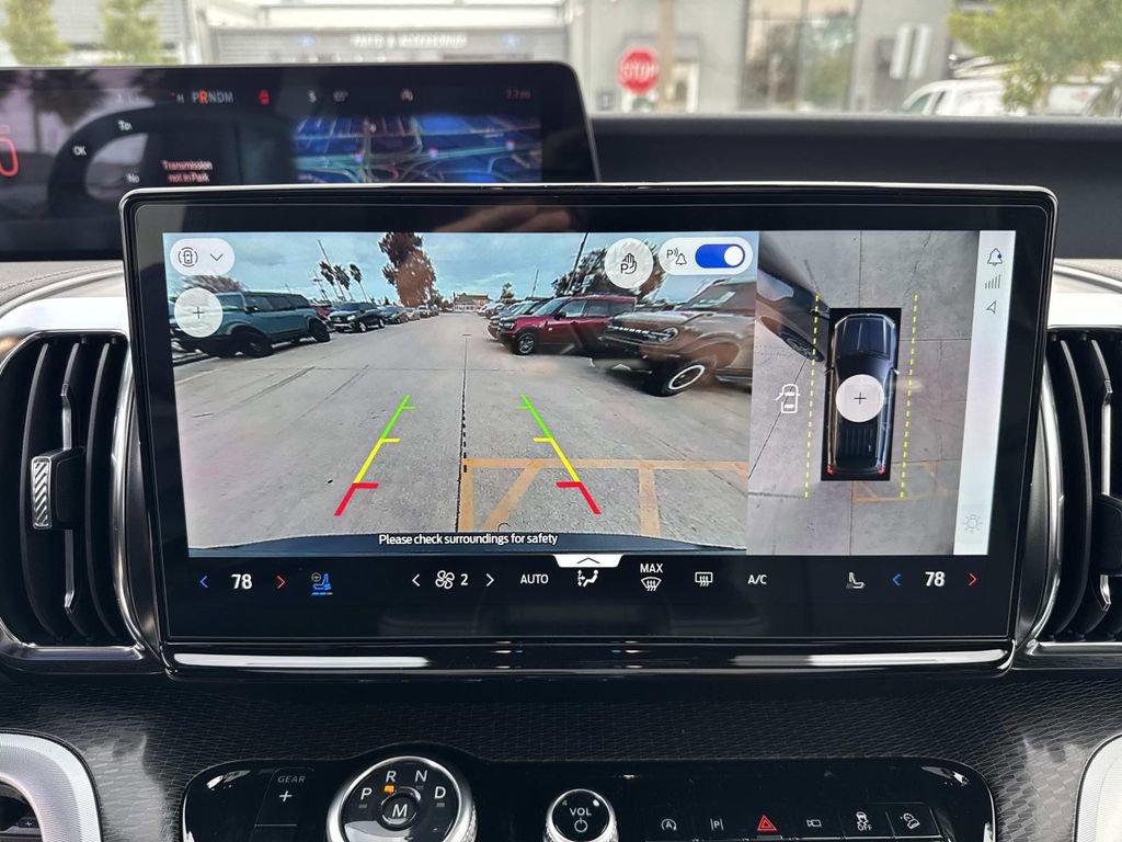 New 2025 Ford Expedition Platinum w/ Stealth Performance Package image 9