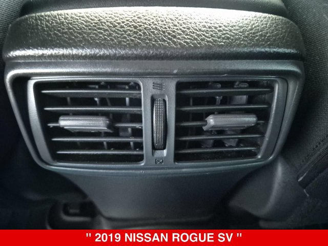 Used 2019 Nissan Rogue SV AWD/4WD image 28