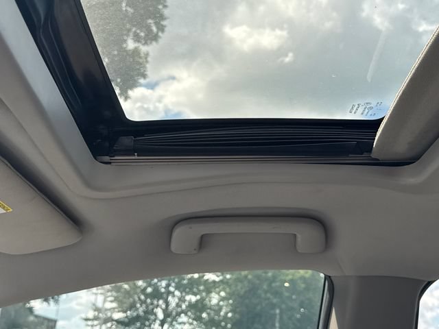 Used 2019 Toyota Sienna XLE FWD image 17