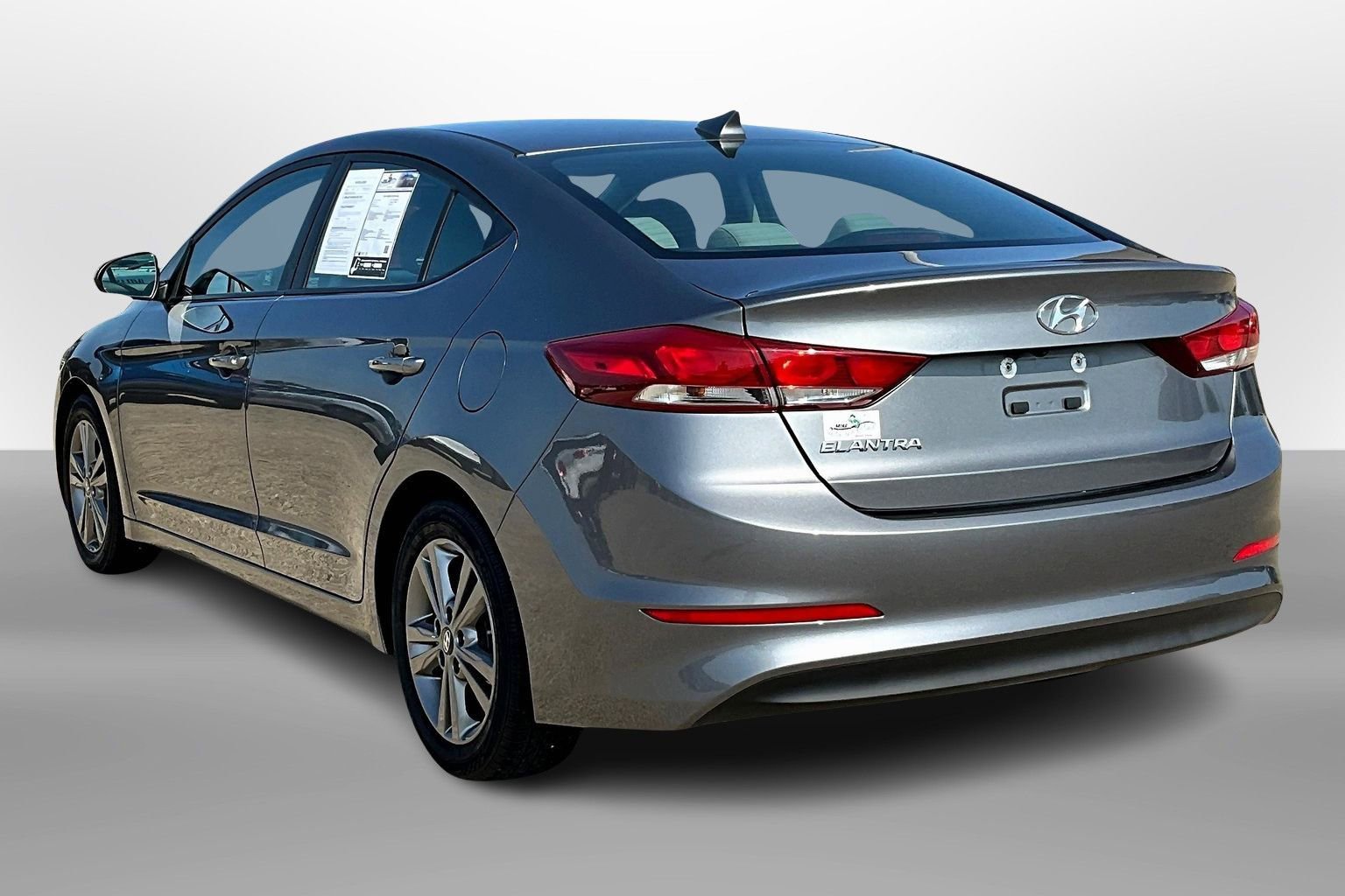 Used 2018 Hyundai Elantra SEL image 9