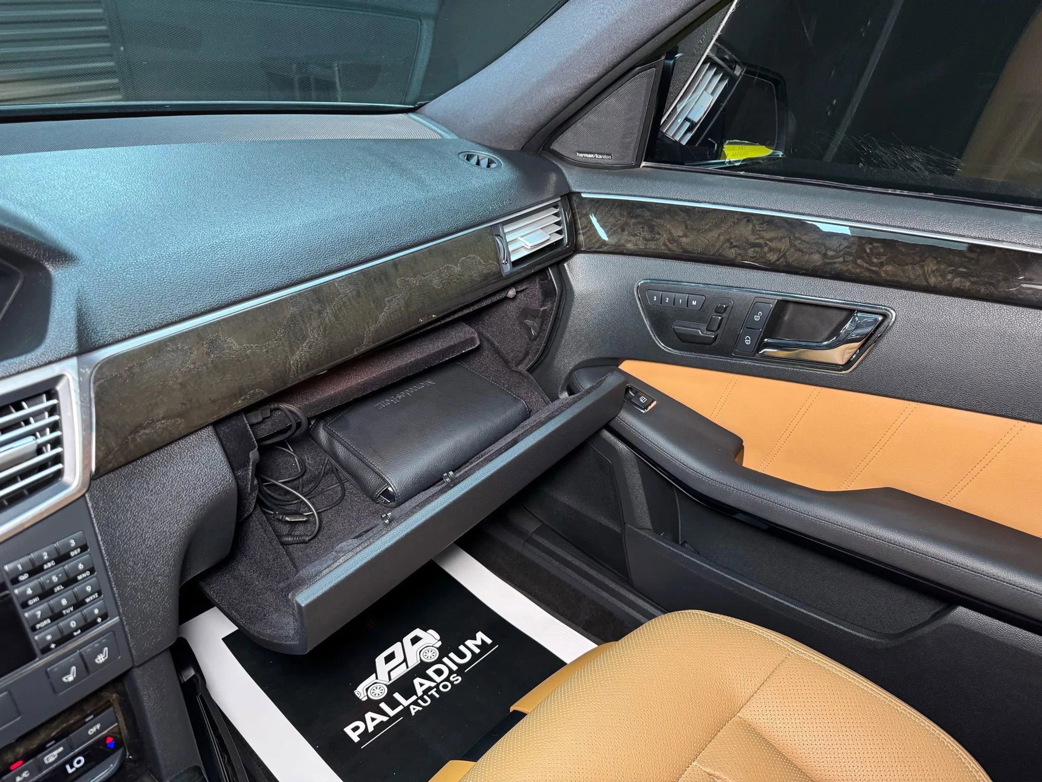 Used 2010 Mercedes-Benz E 550 Sedan image 47