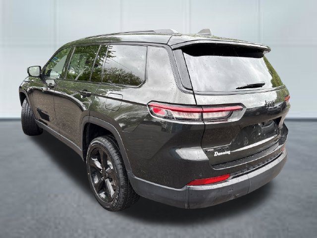 Used 2023 Jeep Grand Cherokee L Limited w/ Black Appearance Package AWD/4WD image 2