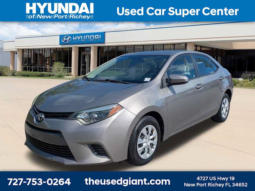 Used 2015 Toyota Corolla LE FWD image 1