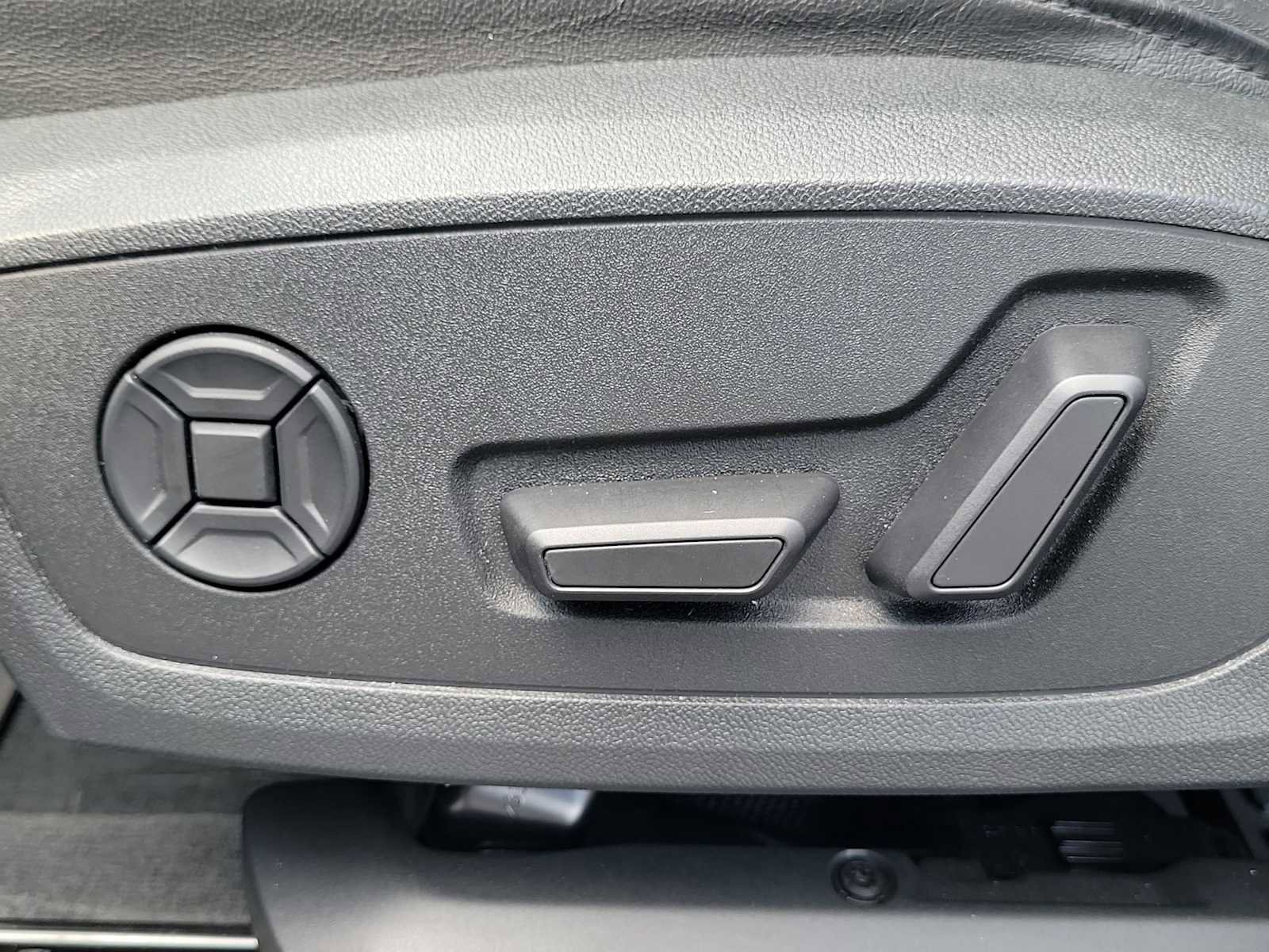 Certified 2021 Audi Q3 2.0T Premium AWD/4WD image 16