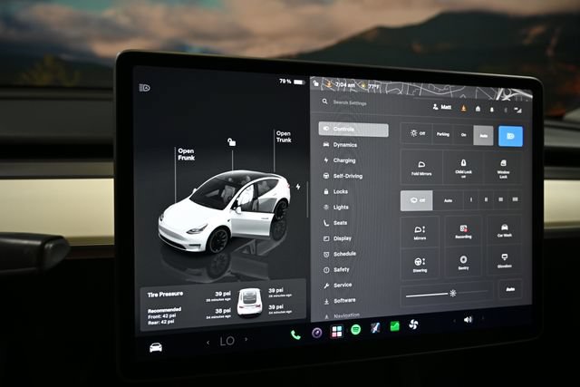 Used 2023 Tesla Model Y Long Range AWD/4WD image 29