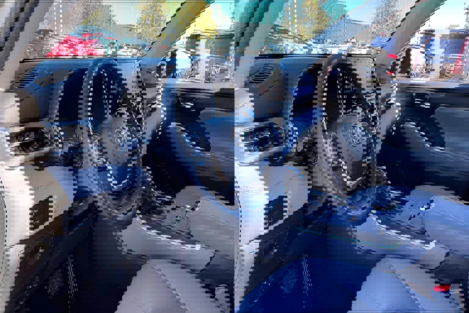 Used 2022 Toyota Highlander XLE image 15