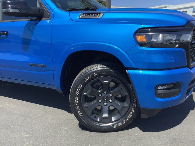 New 2026 RAM 1500 Big Horn AWD/4WD image 3