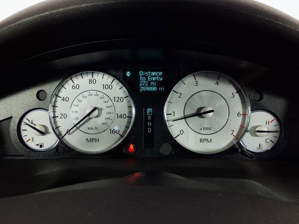 Used 2009 Chrysler 300 C image 16