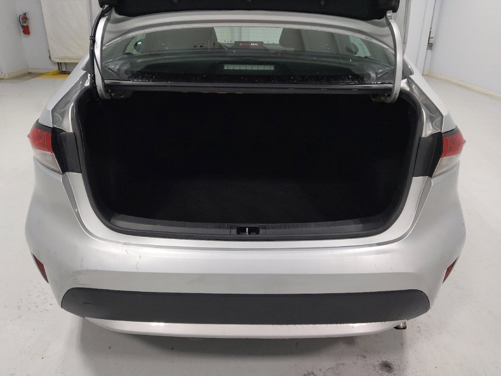 Used 2021 Toyota Corolla LE image 29