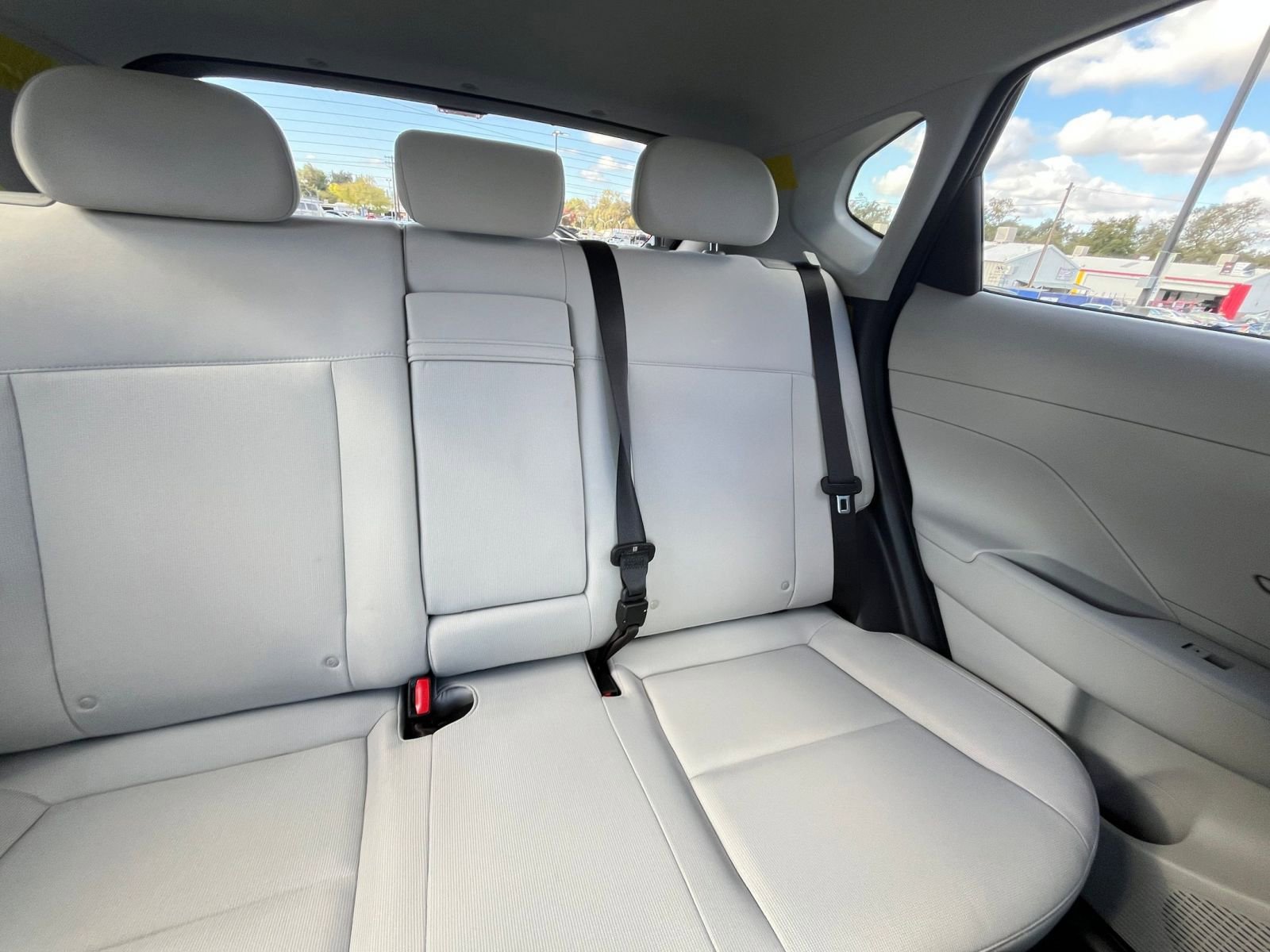 Used 2025 Hyundai Kona SEL image 37