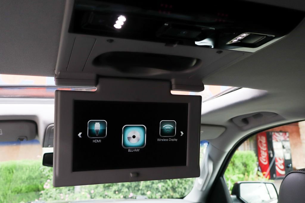 Used 2019 Chevrolet Suburban Premier image 53