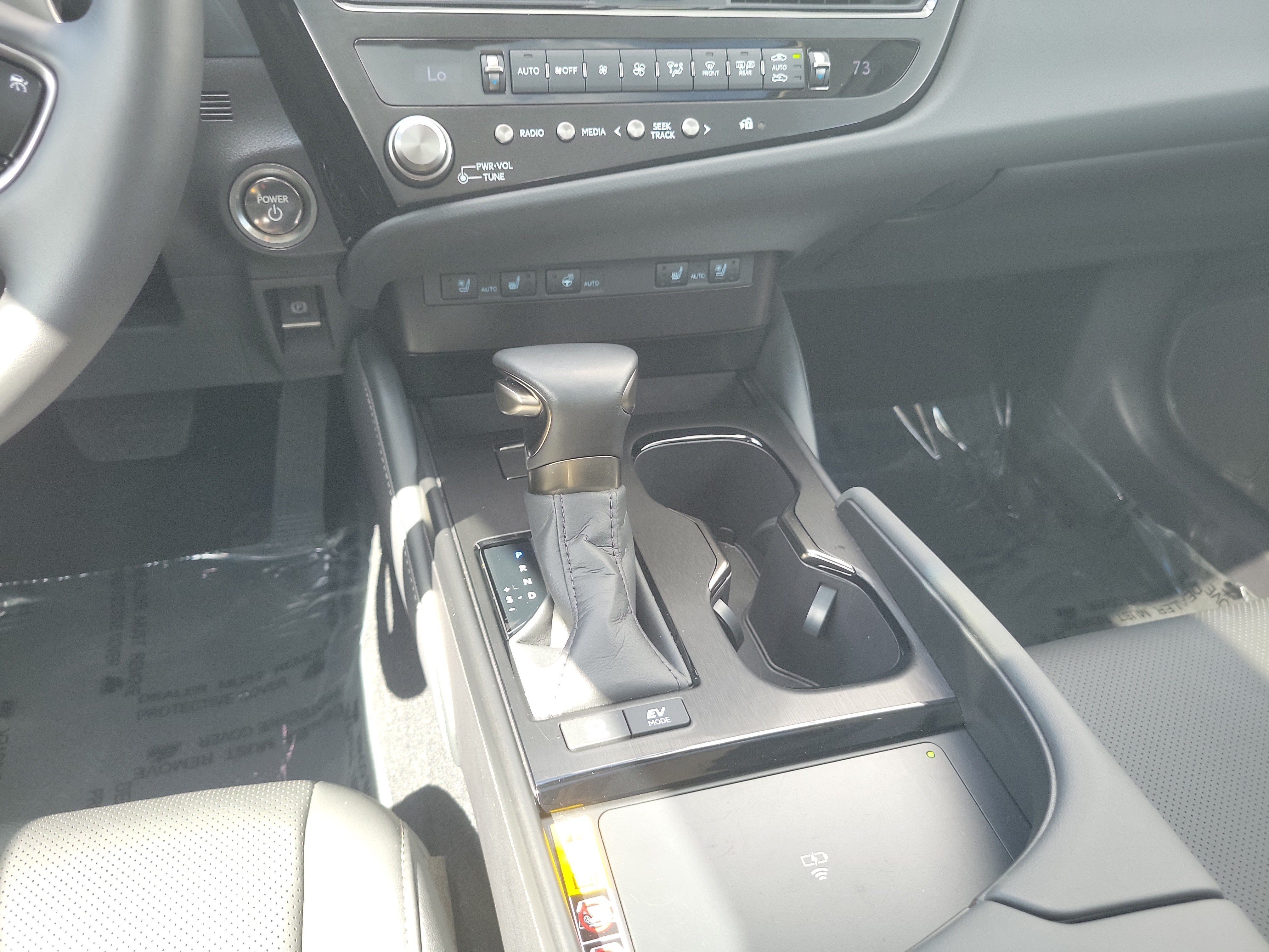 Used 2025 Lexus ES 300h w/ Premium Package FWD image 18