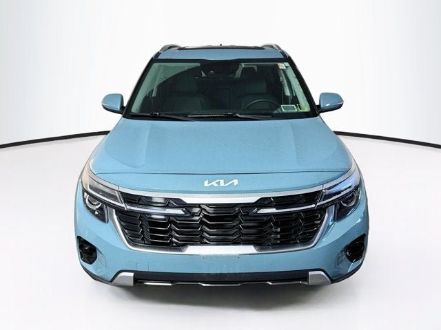 Certified 2024 Kia Seltos EX AWD/4WD image 2