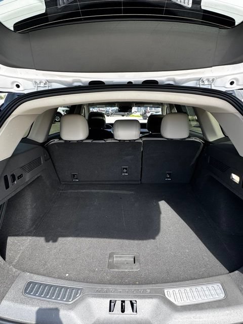 Used 2025 Lincoln Nautilus Premier AWD/4WD image 10