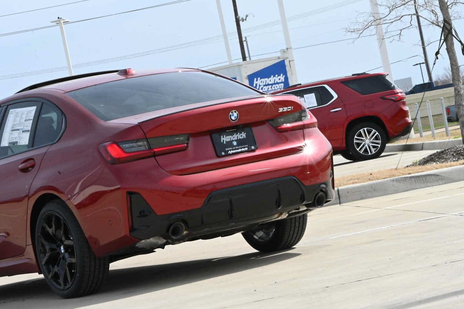 Used 2026 BMW 330i Sedan w/ M Sport Package RWD image 5