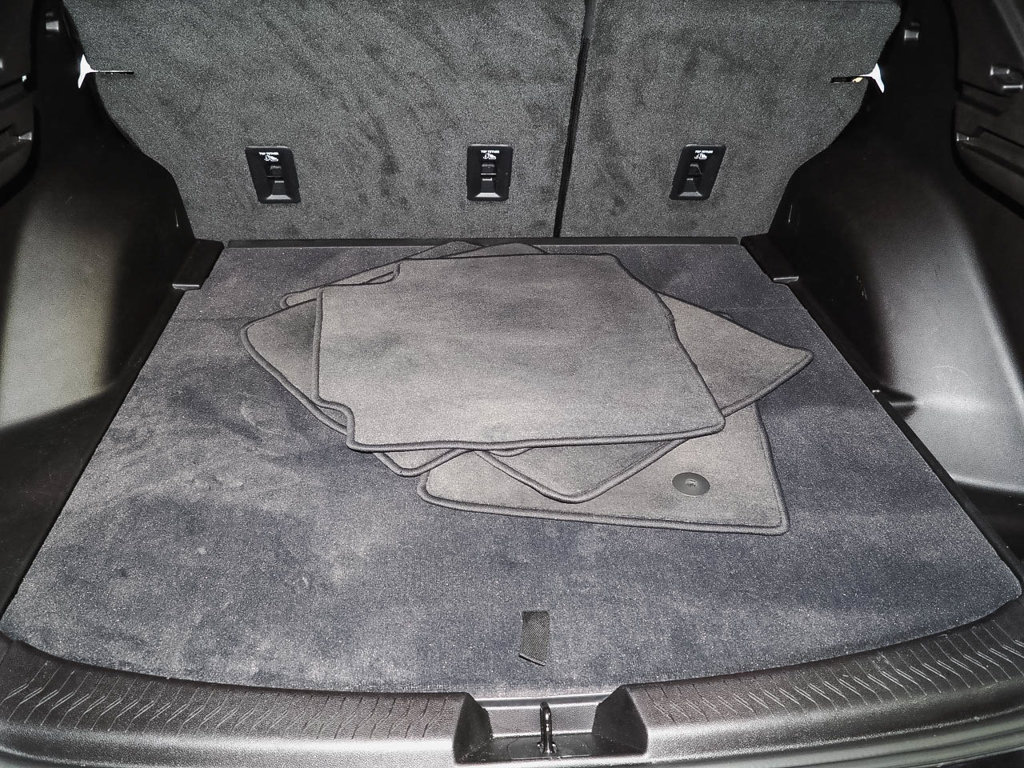 Used 2024 Chevrolet Equinox EV LT FWD image 9