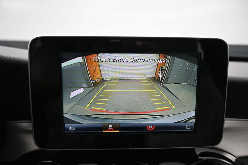 Used 2016 Mercedes-Benz C 300 4MATIC Sedan image 18