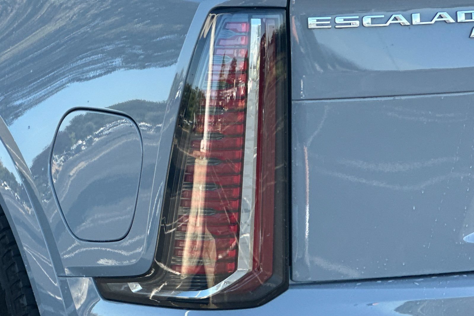 Certified 2026 Cadillac Escalade IQ Sport 1 w/ LPO, Floor Liner Package AWD/4WD image 46