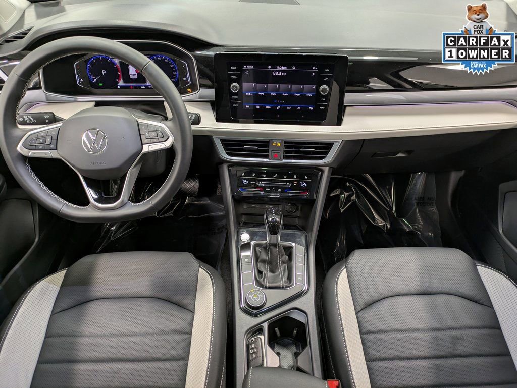 Used 2025 Volkswagen Taos SEL w/ Black Wheel Plus Package image 25