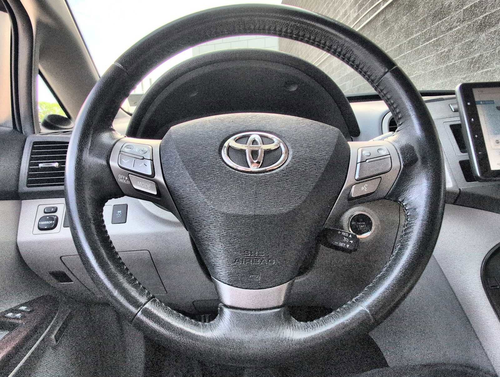 Used 2011 Toyota Venza AWD w/ Comfort Pkg image 22