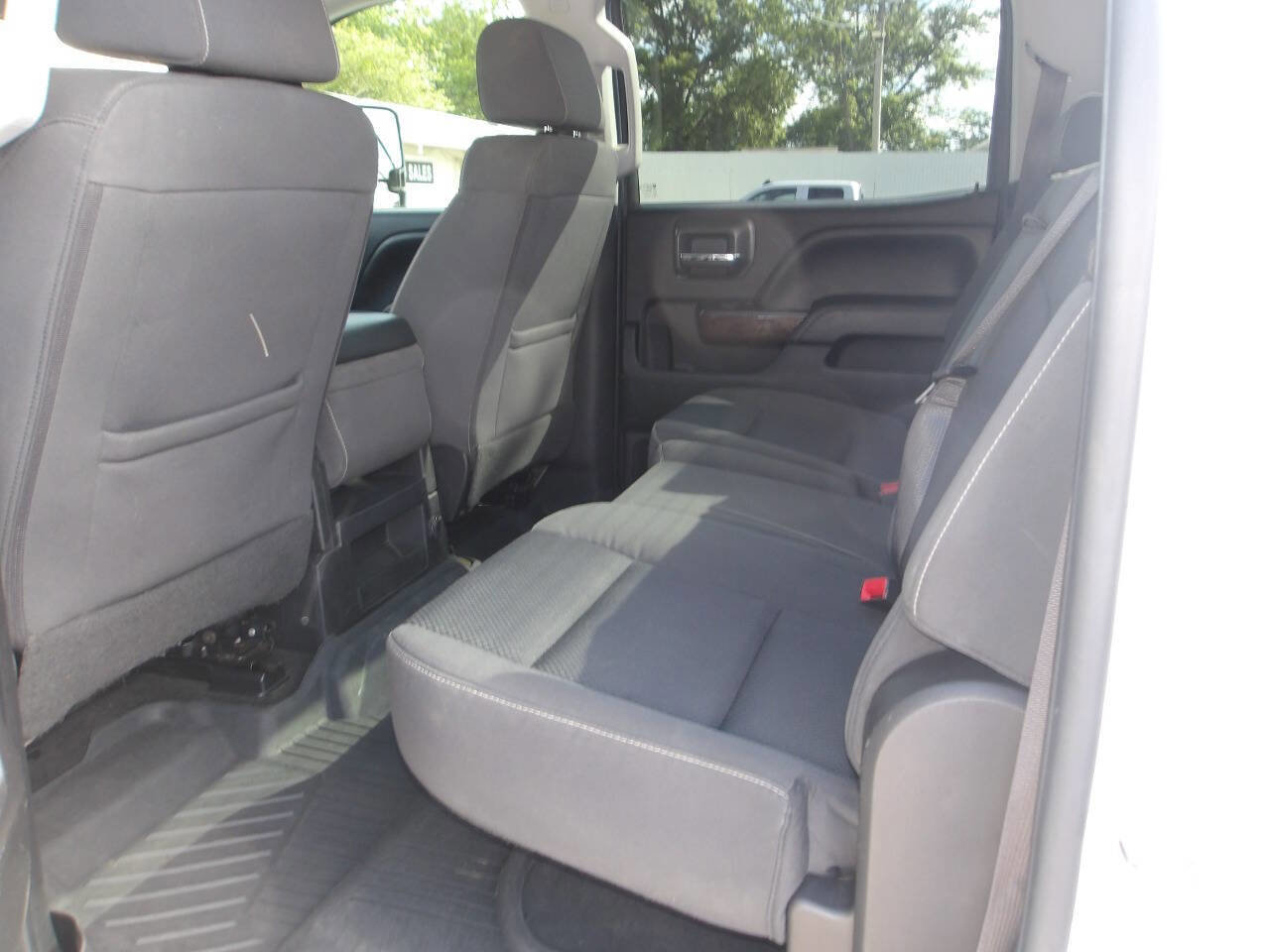 Used 2017 GMC Sierra 2500 SLE w/ HD SLE Preferred Plus Package AWD/4WD image 9