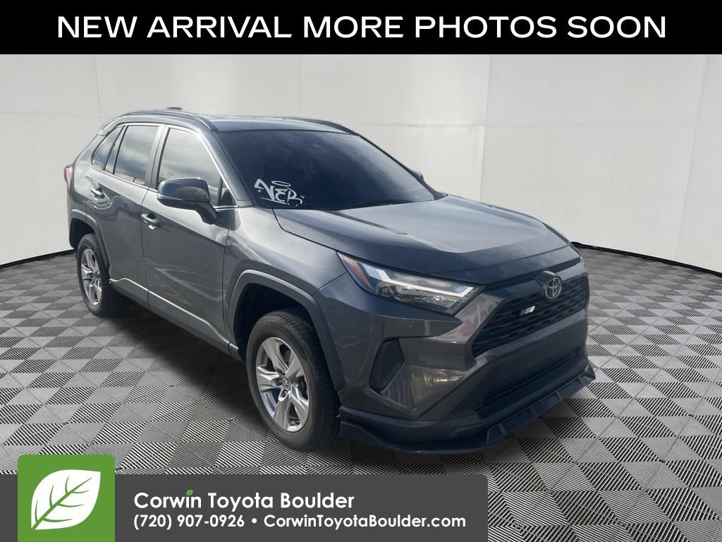 Used 2022 Toyota RAV4 XLE AWD/4WD image 1
