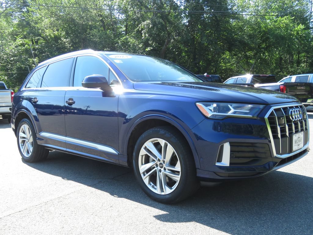 Used 2023 Audi Q7 2.0T Premium w/ Convenience Package AWD/4WD image 3
