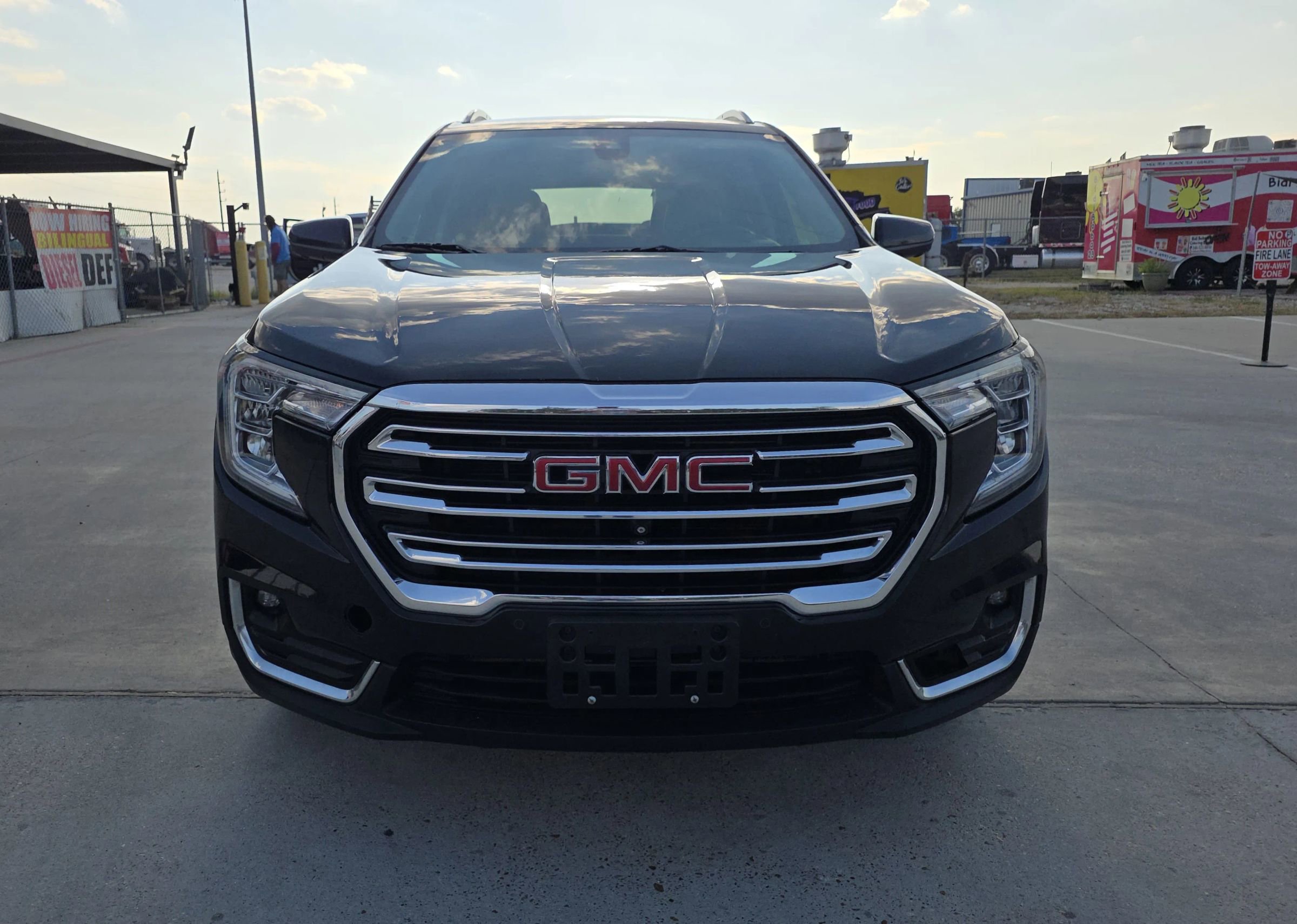 Used 2022 GMC Terrain SLT w/ Infotainment Package II image 5