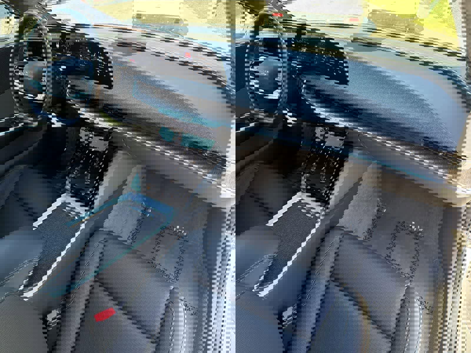 Used 2024 Lucid Air Pure image 35