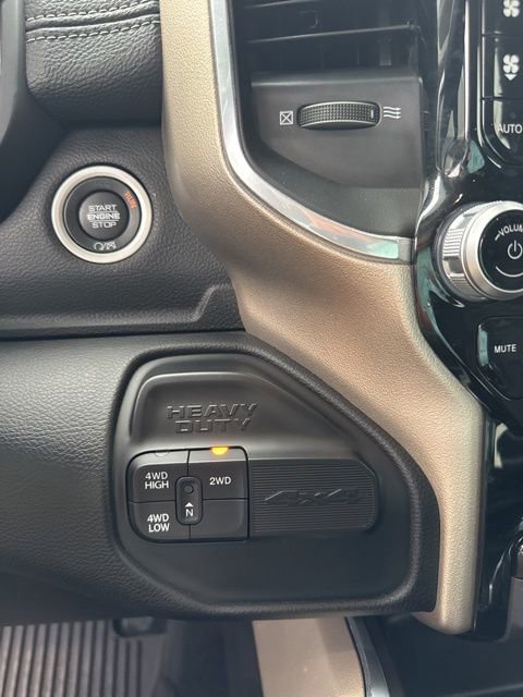 Used 2024 RAM 3500 Laramie AWD/4WD image 22