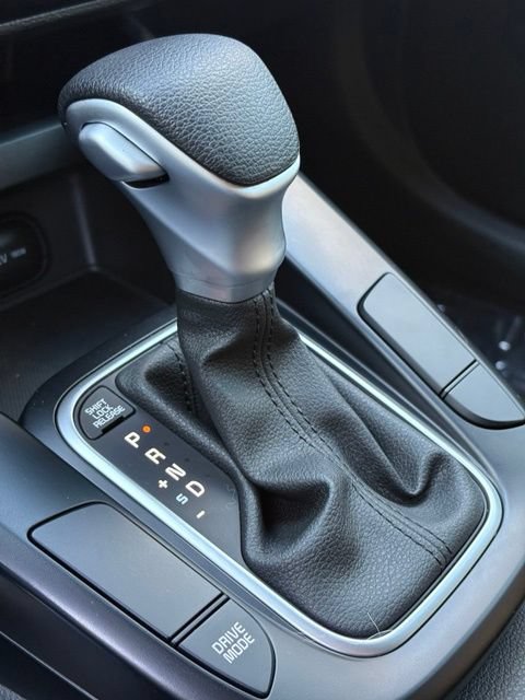 Used 2025 Kia Soul LX w/ LX Technology Package FWD image 22
