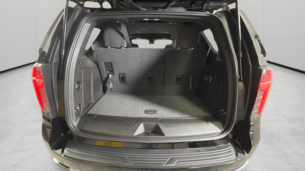 Certified 2025 Chevrolet Tahoe LS RWD image 31