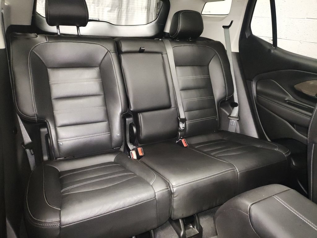 Used 2023 GMC Terrain Denali w/ Denali Premium Package AWD/4WD image 10