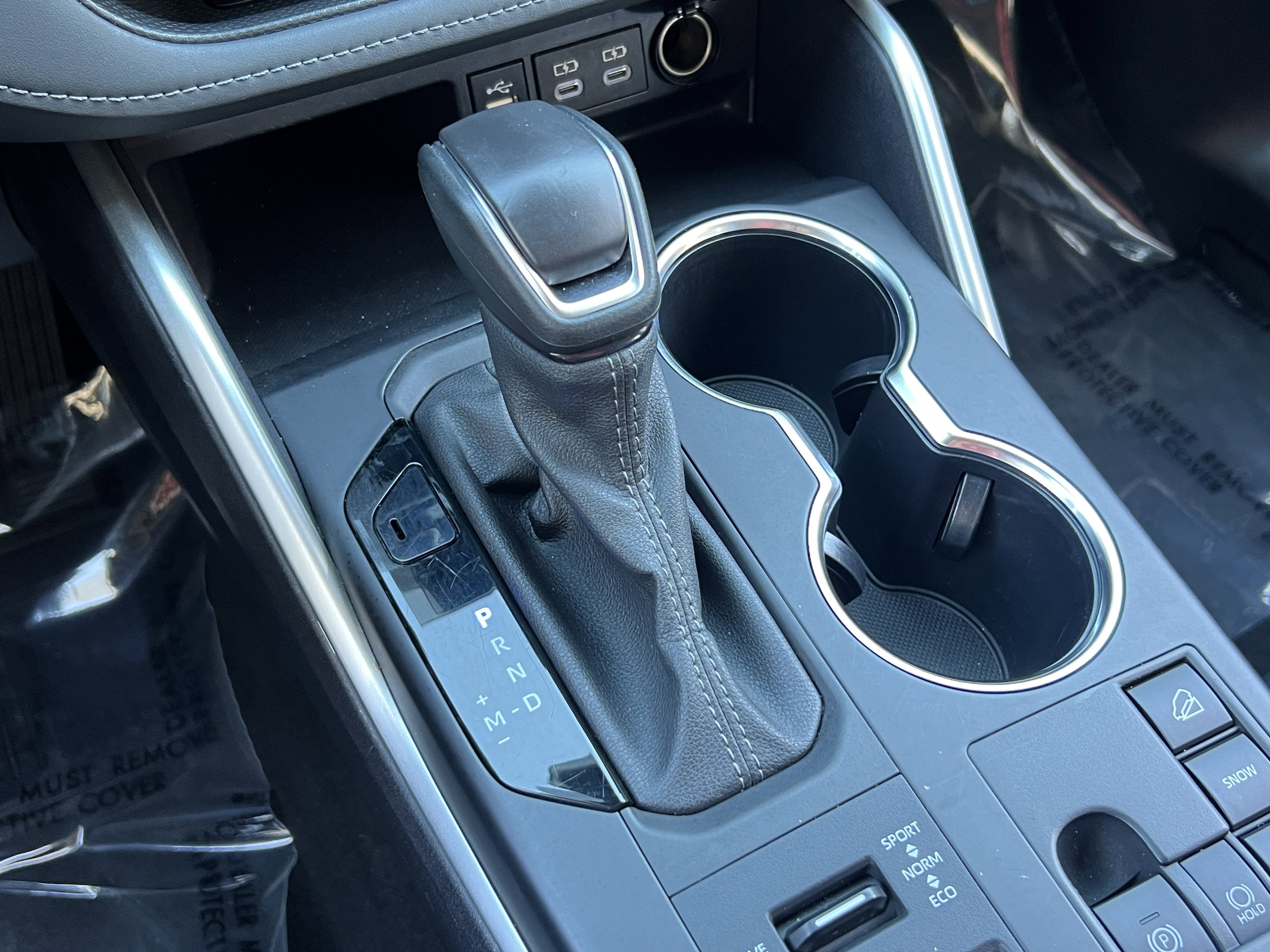 Used 2024 Toyota Highlander XLE image 31