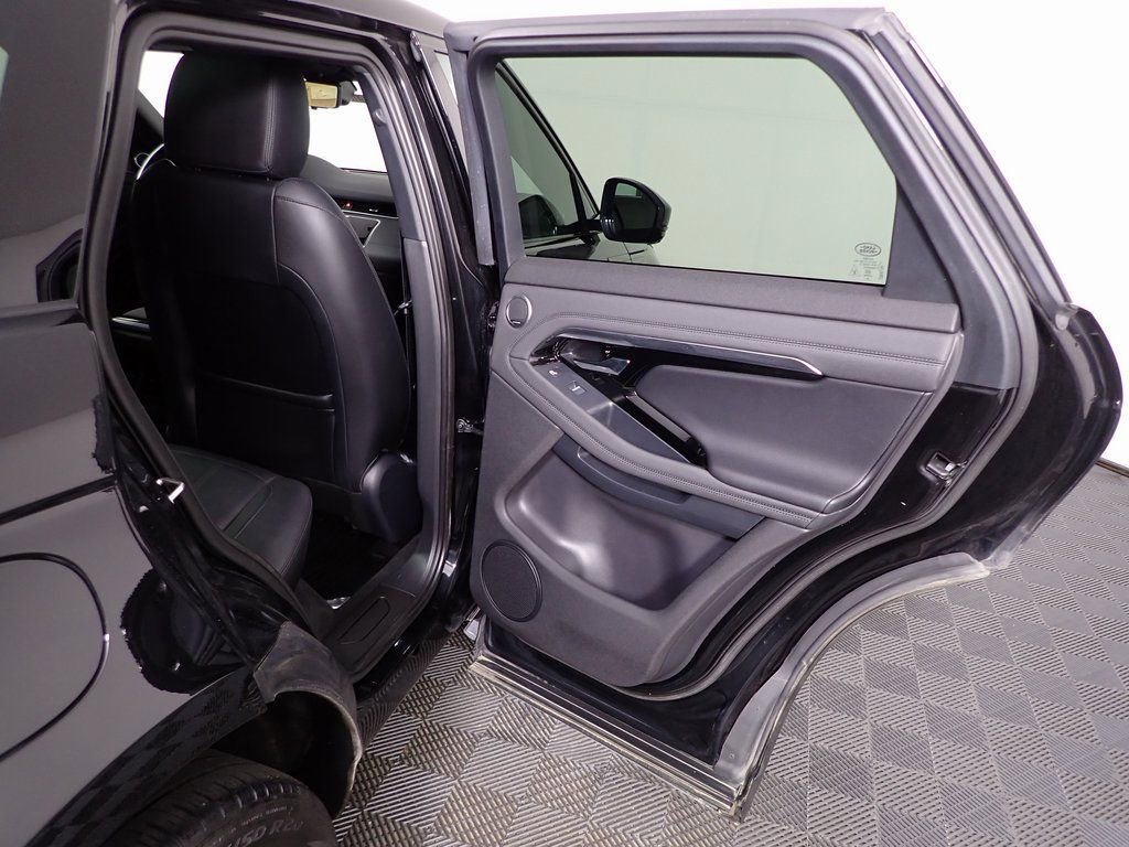 Used 2022 Land Rover Range Rover Evoque SE image 34