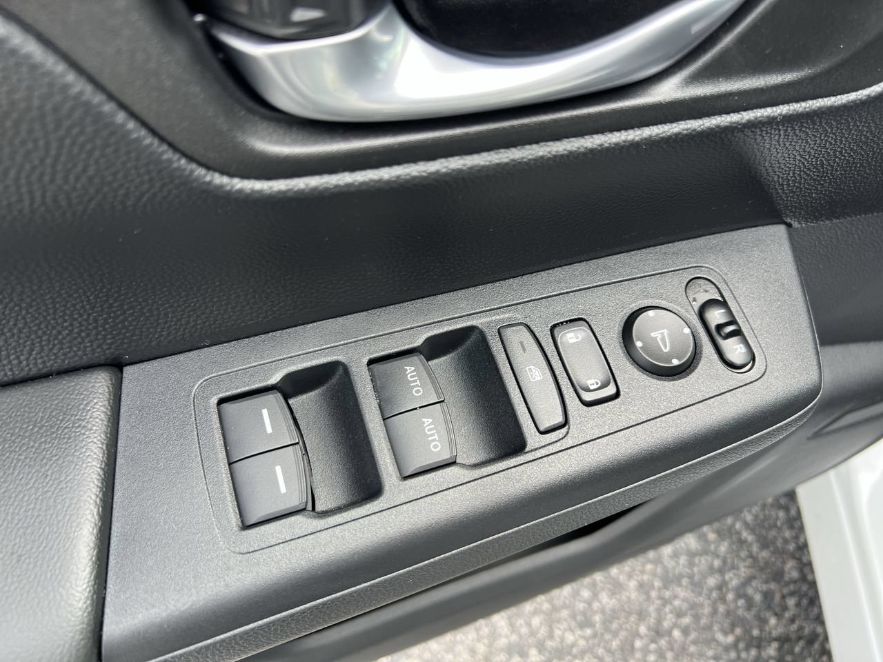 Used 2024 Honda CR-V Sport image 15