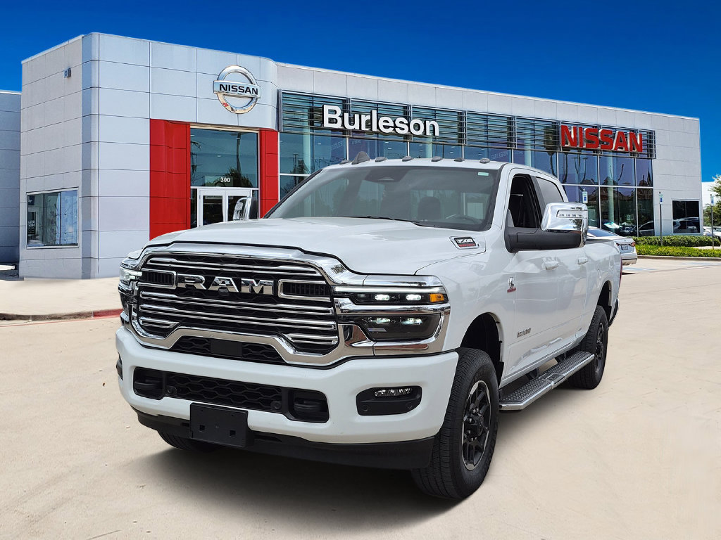 Used 2025 RAM 3500 Laramie AWD/4WD image 1
