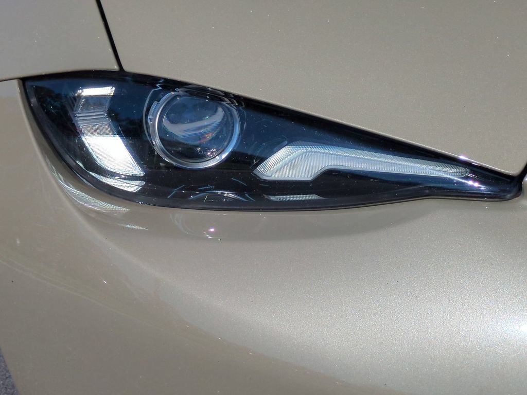 Used 2024 MAZDA MX-5 Miata Grand Touring RWD image 9