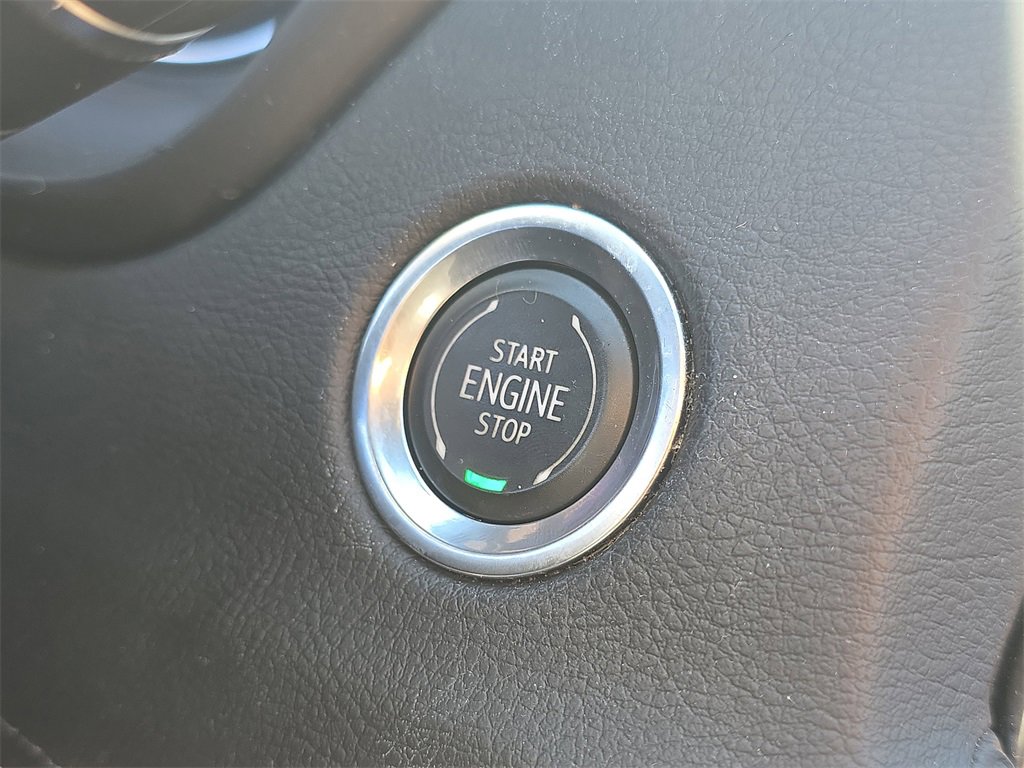 Used 2021 Cadillac XT4 Premium Luxury w/ Driver Awareness Package image 29