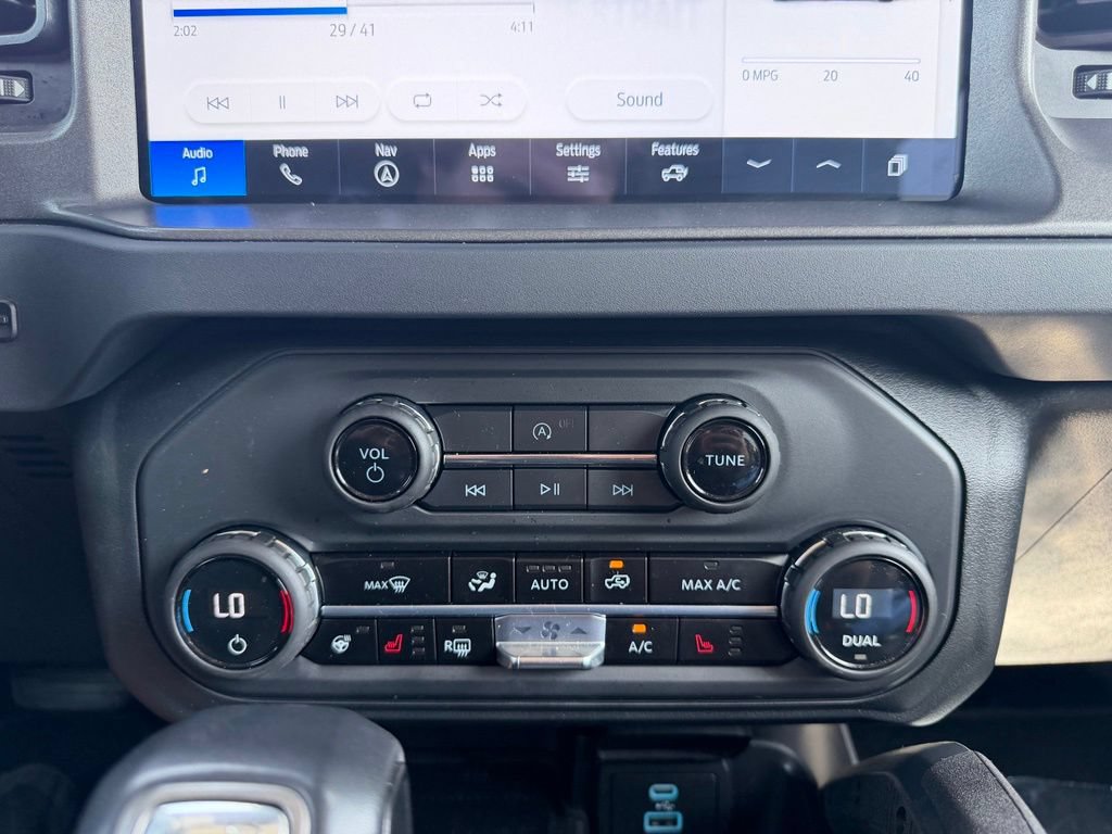 Used 2025 Ford Bronco Badlands AWD/4WD image 19