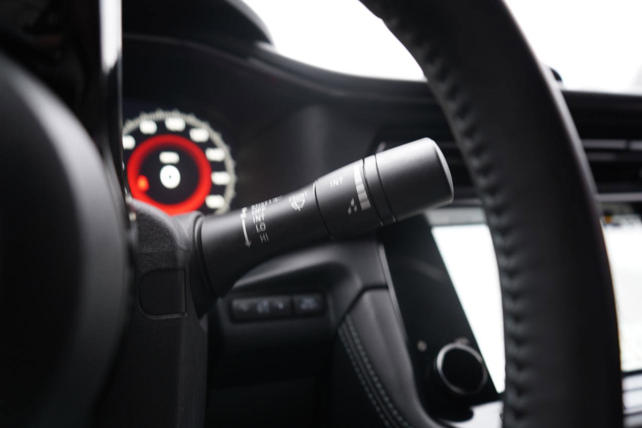 Used 2024 Nissan Z Performance w/ Heritage Edition image 28