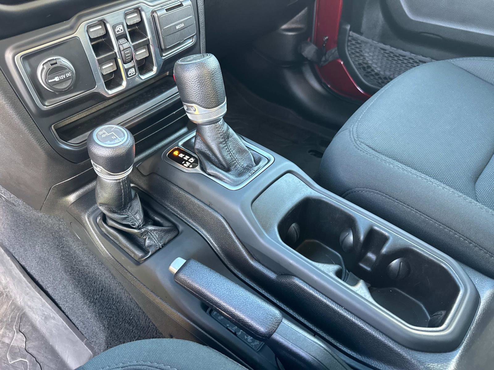 Certified 2022 Jeep Gladiator Overland AWD/4WD image 26
