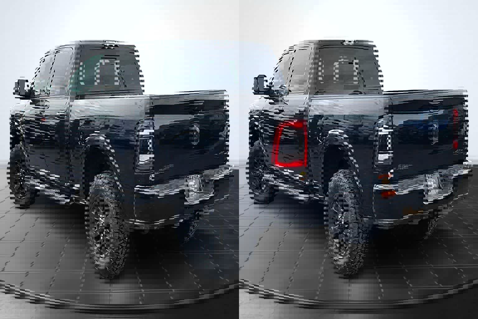 Used 2020 RAM 3500 Laramie image 3